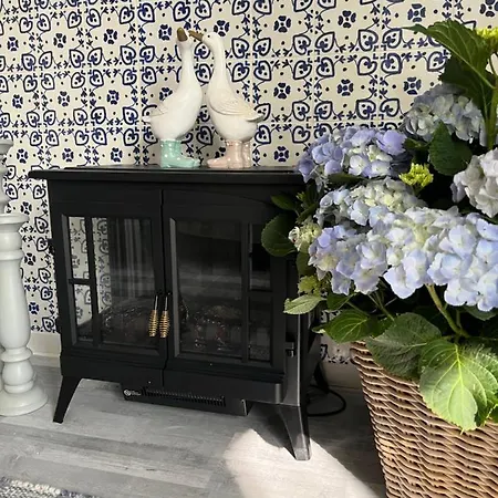 La Colline De Tilleul - Les Tilleuls - 4 Star Rated - Stunning With Pool Near Aubeterre In Idyllic Location Casa de Férias *