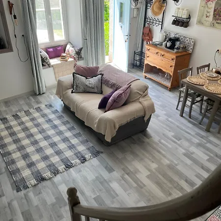 La Colline De Tilleul - Les Tilleuls - 4 Star Rated - Stunning With Pool Near Aubeterre In Idyllic Location *