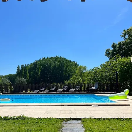 La Colline De Tilleul - Les Tilleuls - 4 Star Rated - Stunning With Pool Near Aubeterre In Idyllic Location