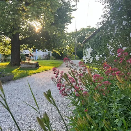 La Colline De Tilleul - Les Tilleuls - 4 Star Rated - Stunning With Pool Near Aubeterre In Idyllic Location Casa de Férias Saint-Romain (Charente)