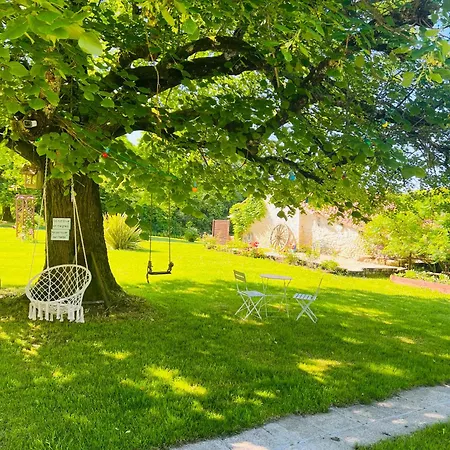 La Colline De Tilleul - Les Tilleuls - 4 Star Rated - Stunning With Pool Near Aubeterre In Idyllic Location * Saint-Romain (Charente)