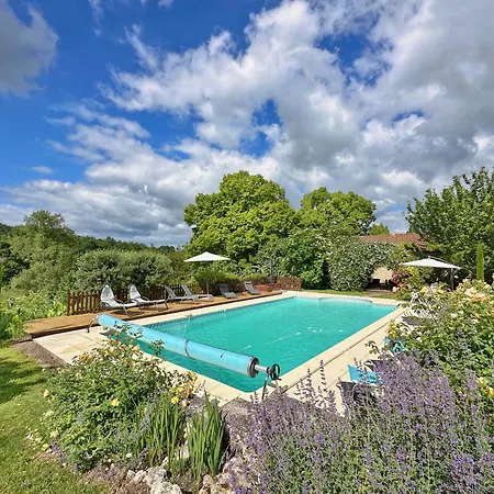 Prázdninový dům La Colline De Tilleul - Les Tilleuls - 4 Star Rated - Stunning With Pool Near Aubeterre In Idyllic Location
